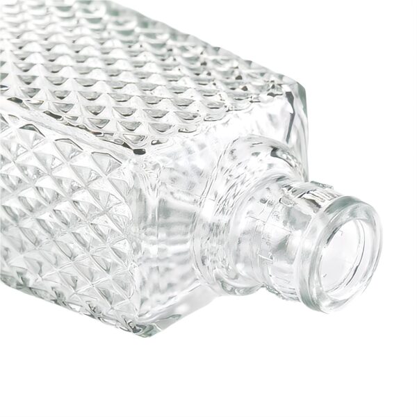 700ml diamonde full cut engraved premium quality square glass bottle