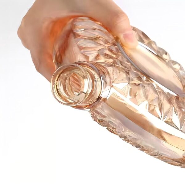 700ml Latest Design UV glass whisky bottle with cap
