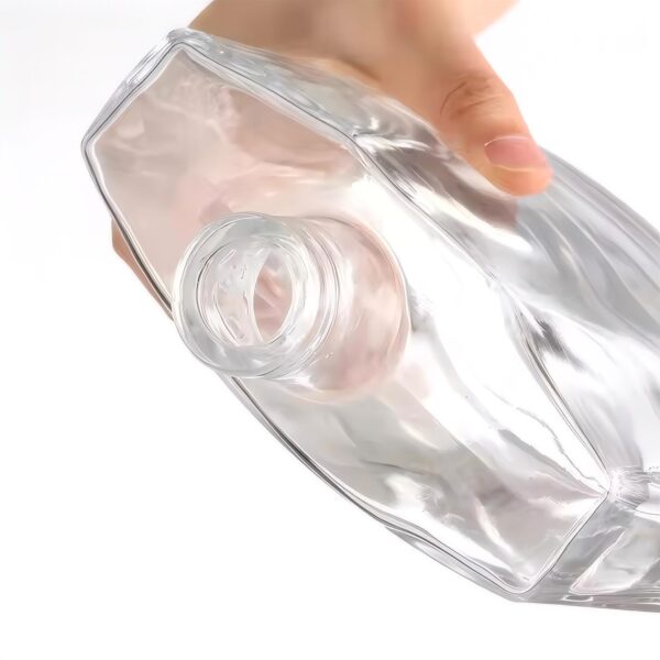 700ml Wholesale luxury square flat glass whisky bottle brandy bottle
